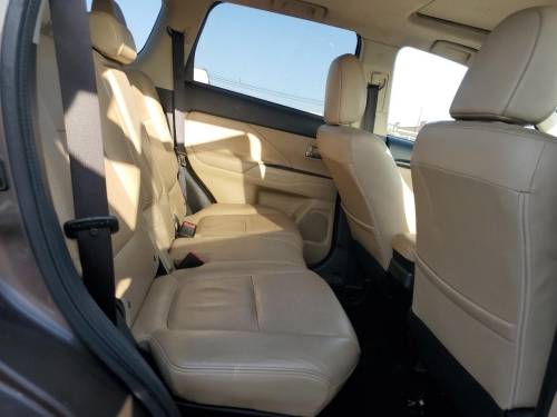2018 MITSUBISHI OUTLANDER SE