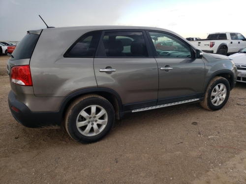 2013 KIA SORENTO LX