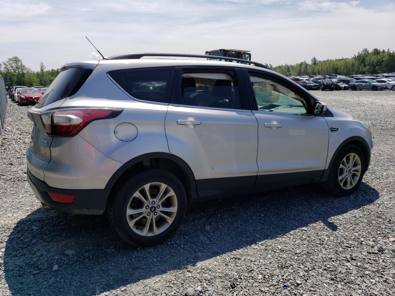 2017 FORD ESCAPE SE