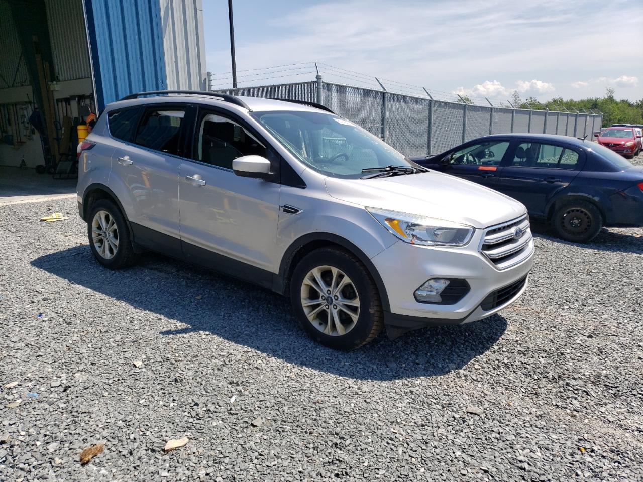 2017 FORD ESCAPE SE