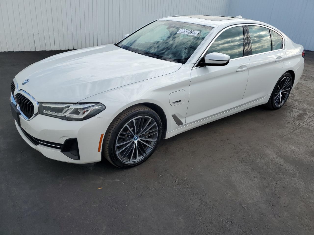 2022 BMW 530XE 