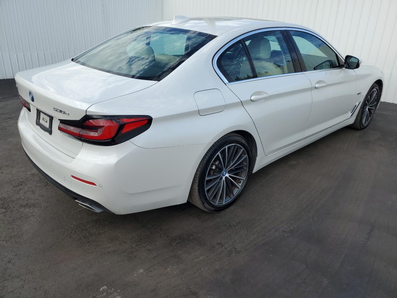 2022 BMW 530XE 