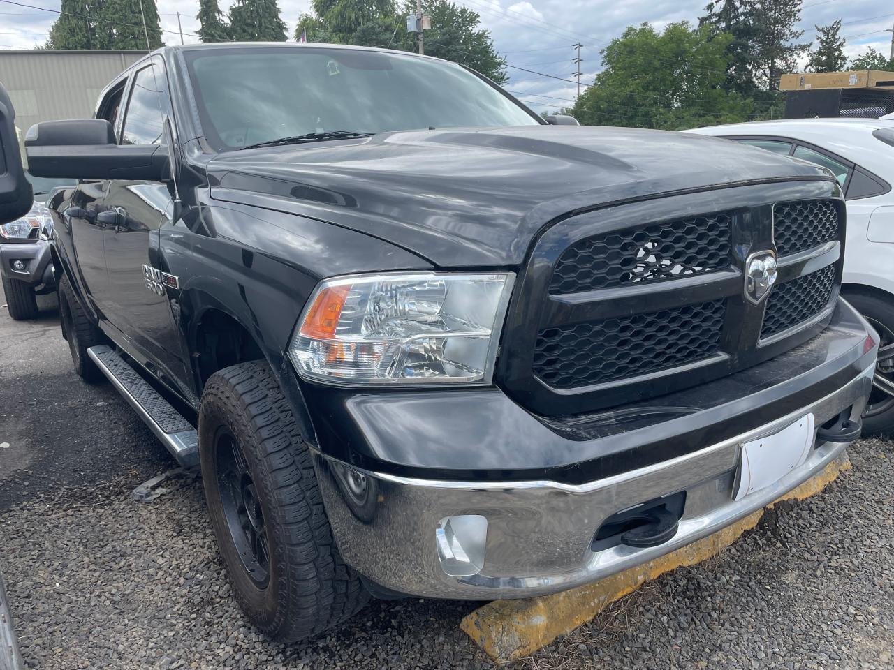 2016 RAM 1500 SLT