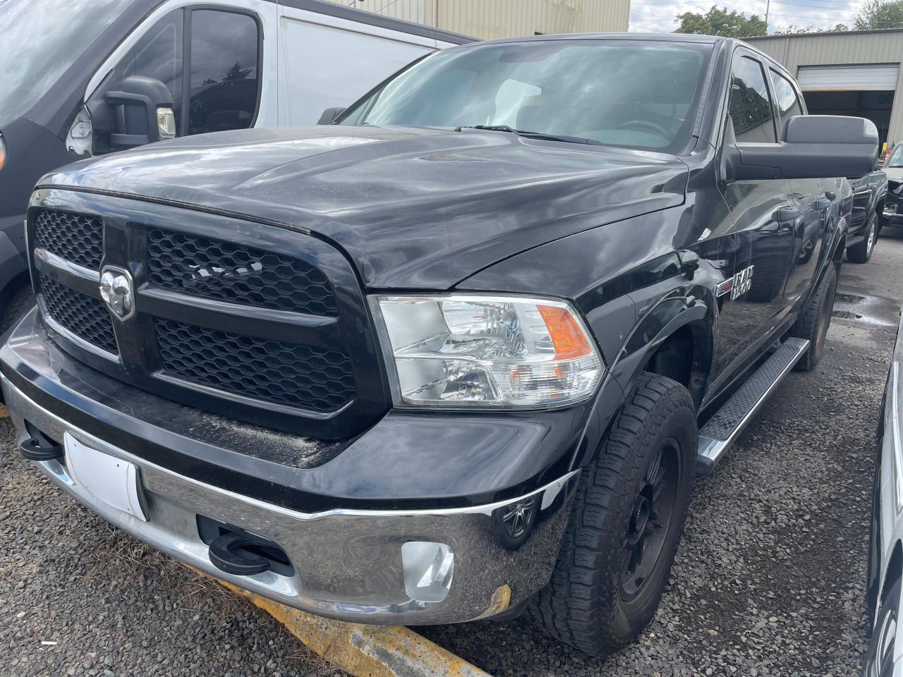 2016 RAM 1500 SLT