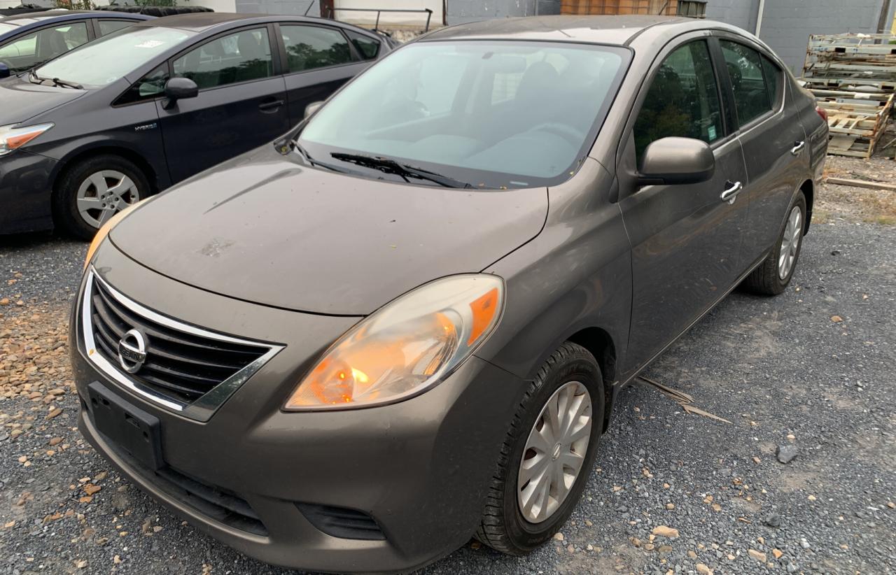 2013 NISSAN VERSA S