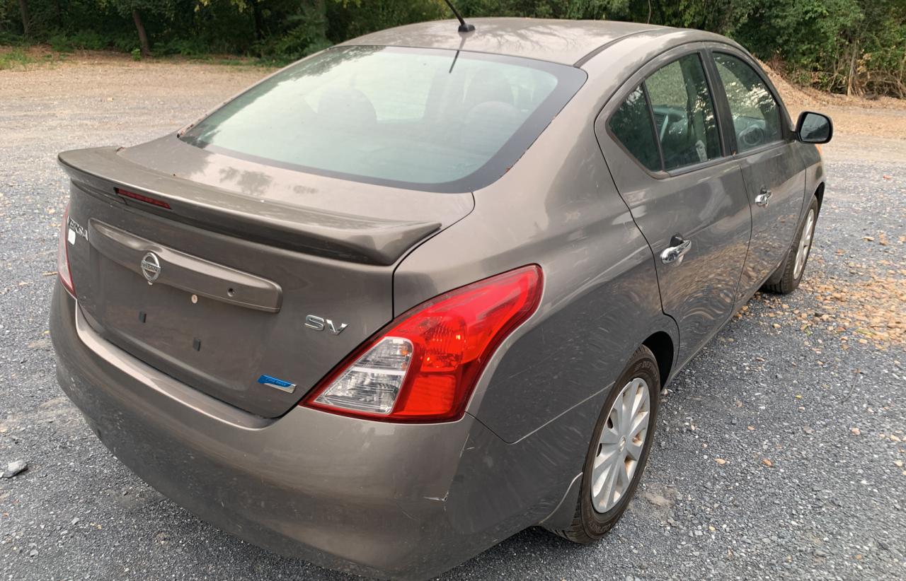 2013 NISSAN VERSA S