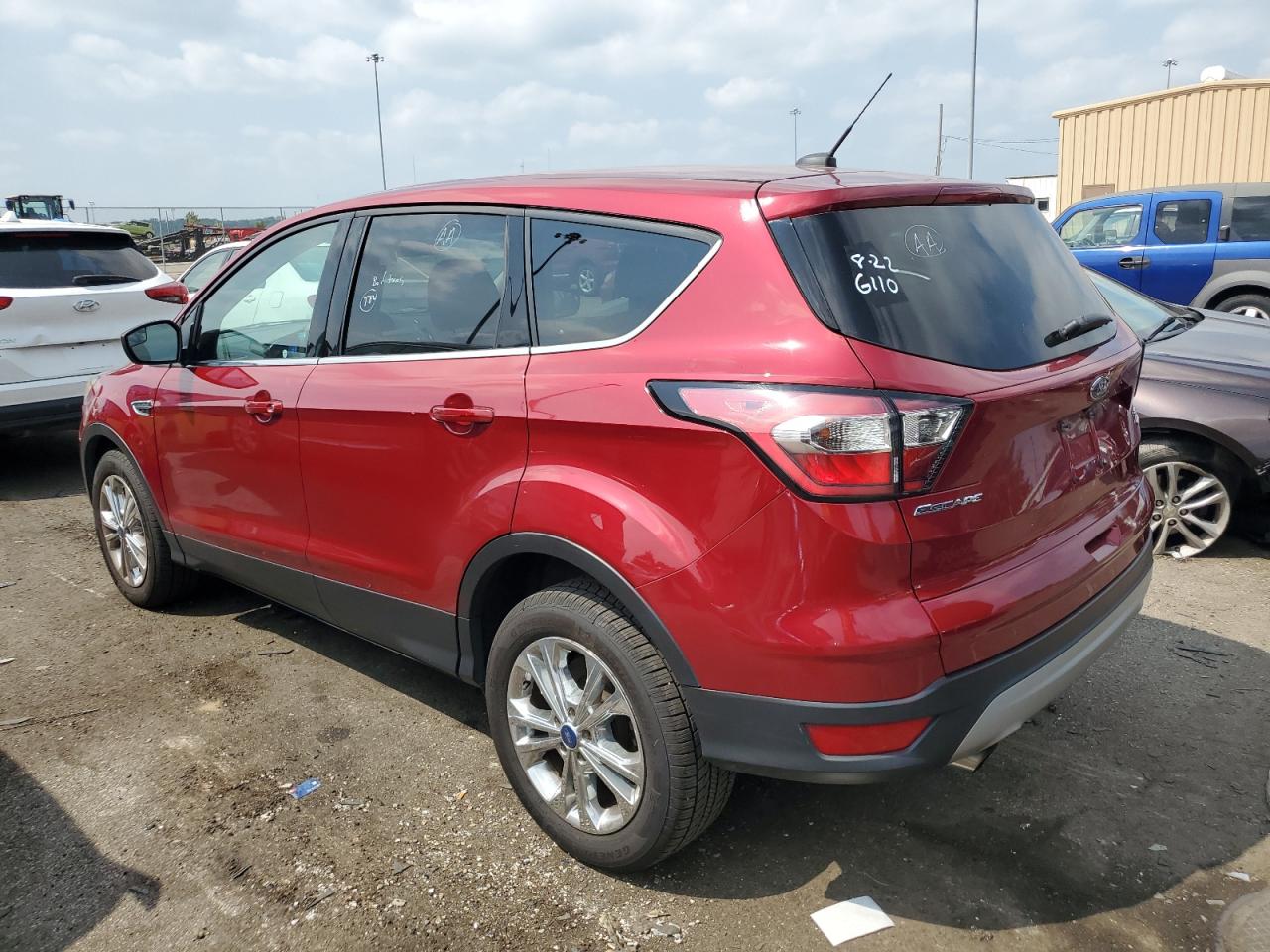 2017 FORD ESCAPE SE