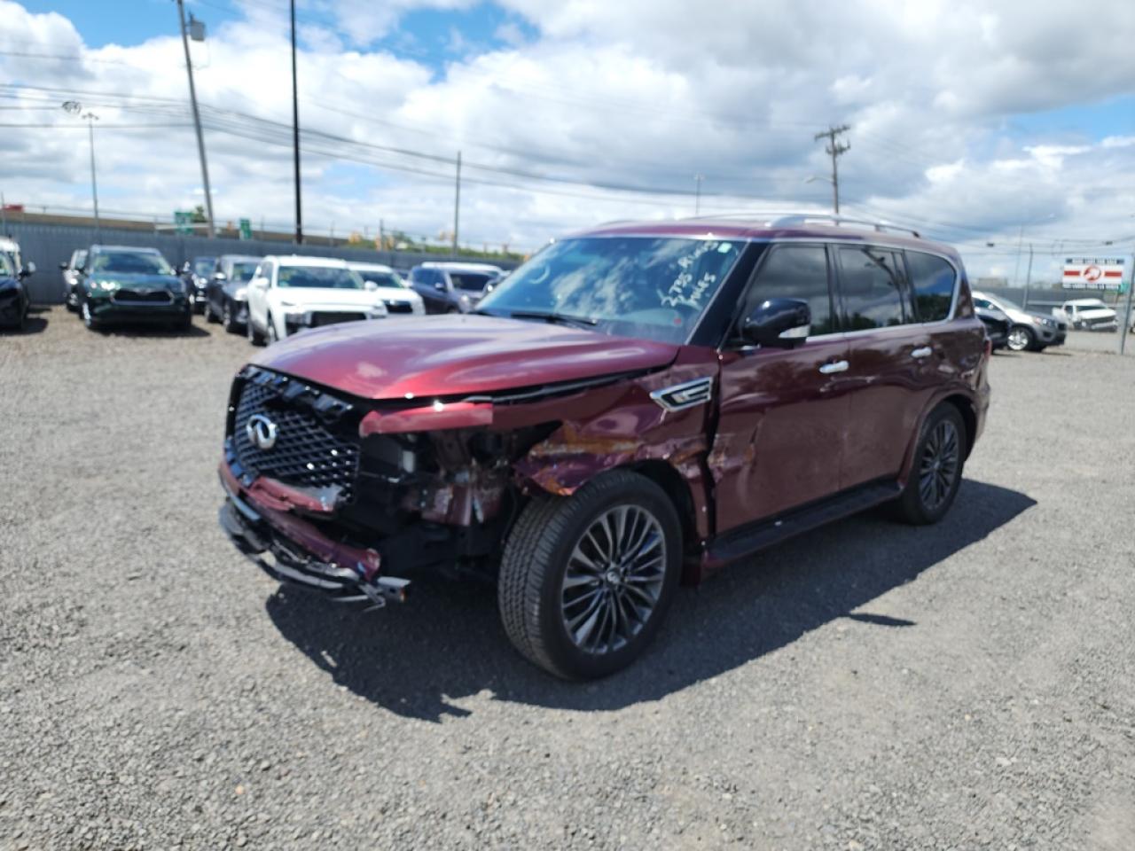 2022 INFINITI QX80 LUXE