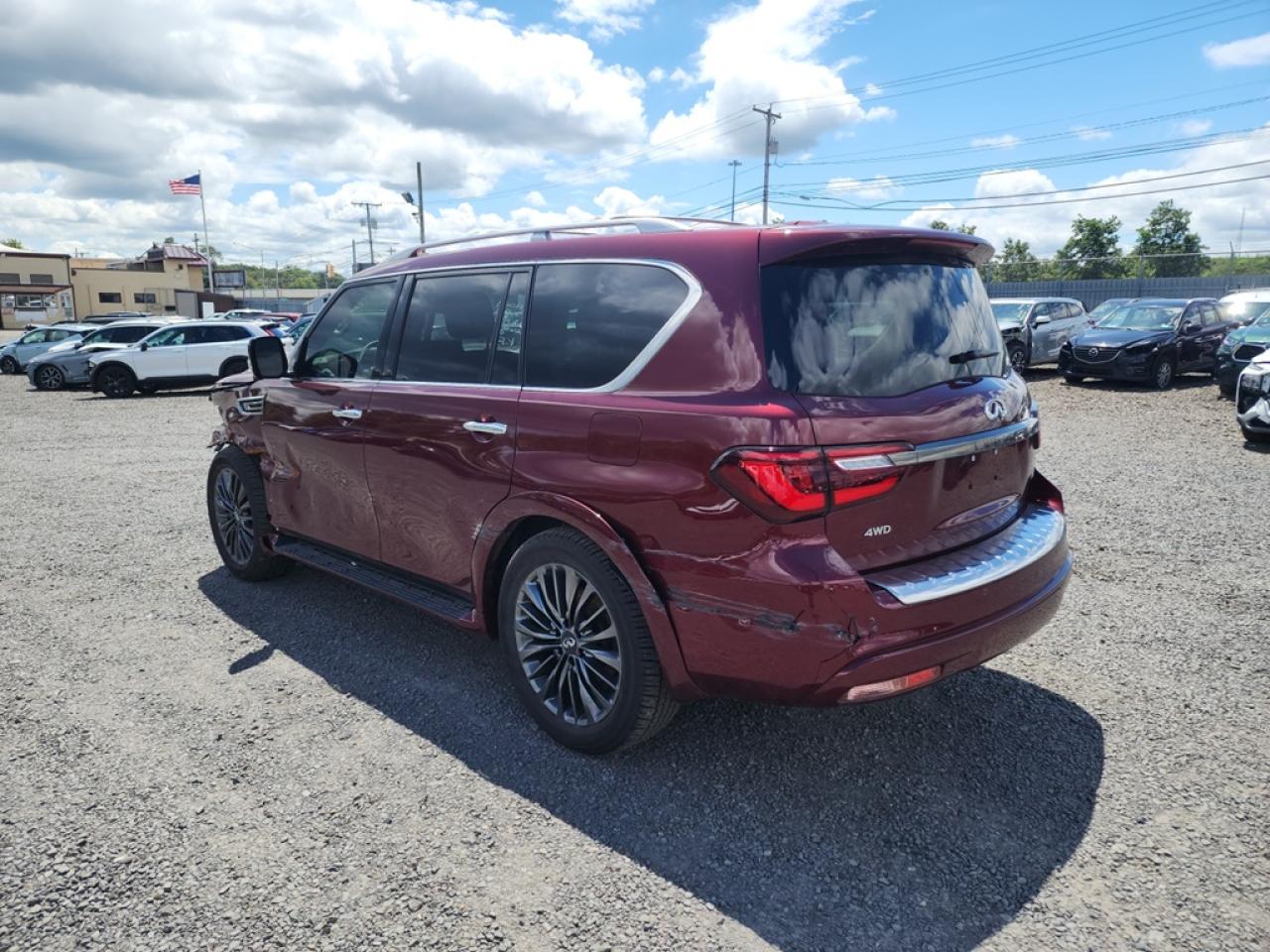 2022 INFINITI QX80 LUXE