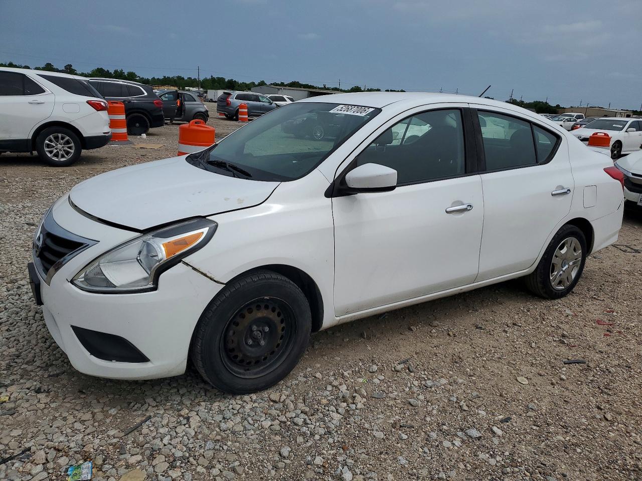 2019 NISSAN VERSA SV  