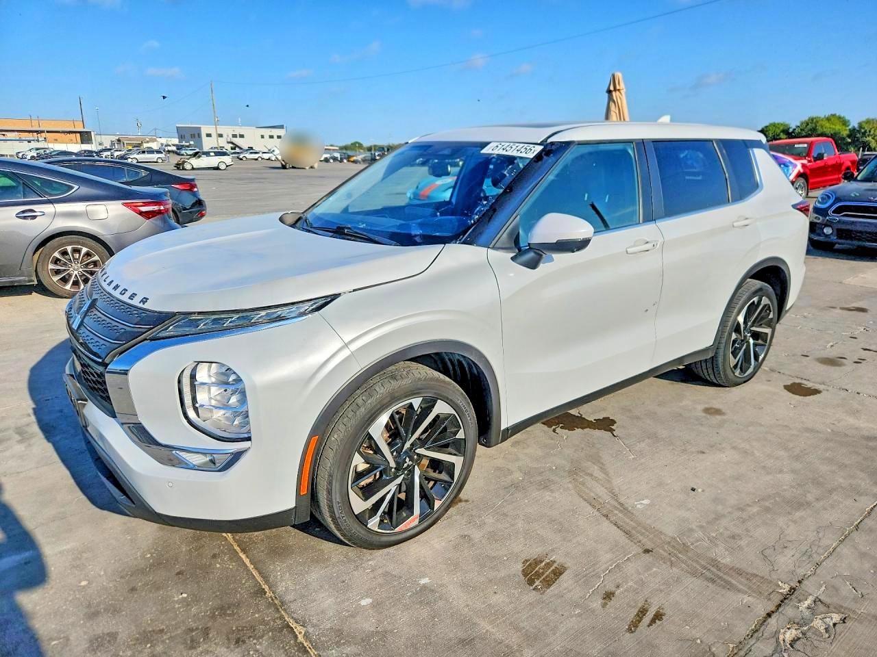 2024 MITSUBISHI OUTLANDER SE  
