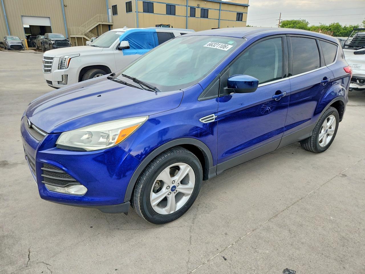 2015 FORD ESCAPE SE  