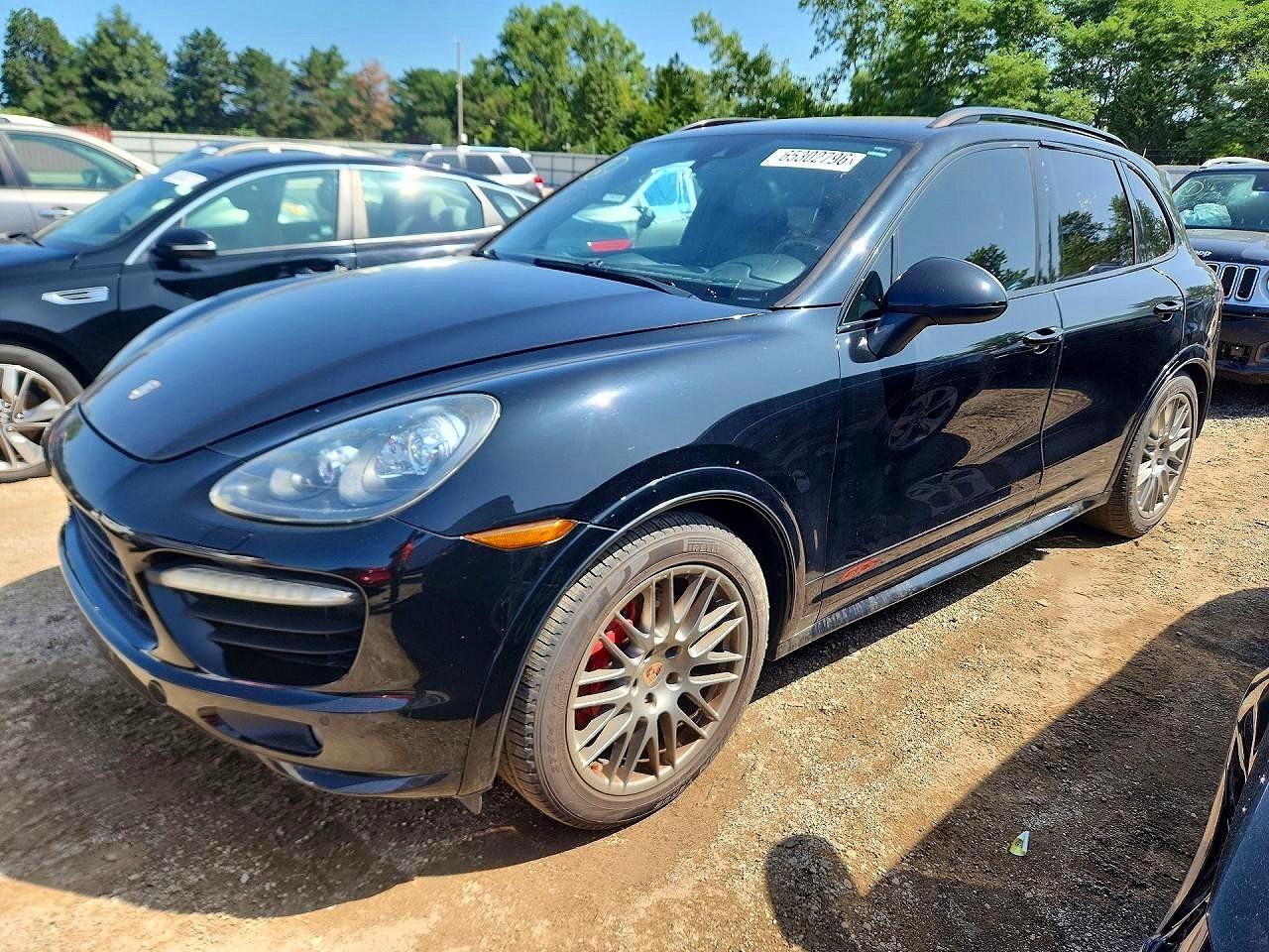 2014 PORSCHE CAYENNE GTS  
