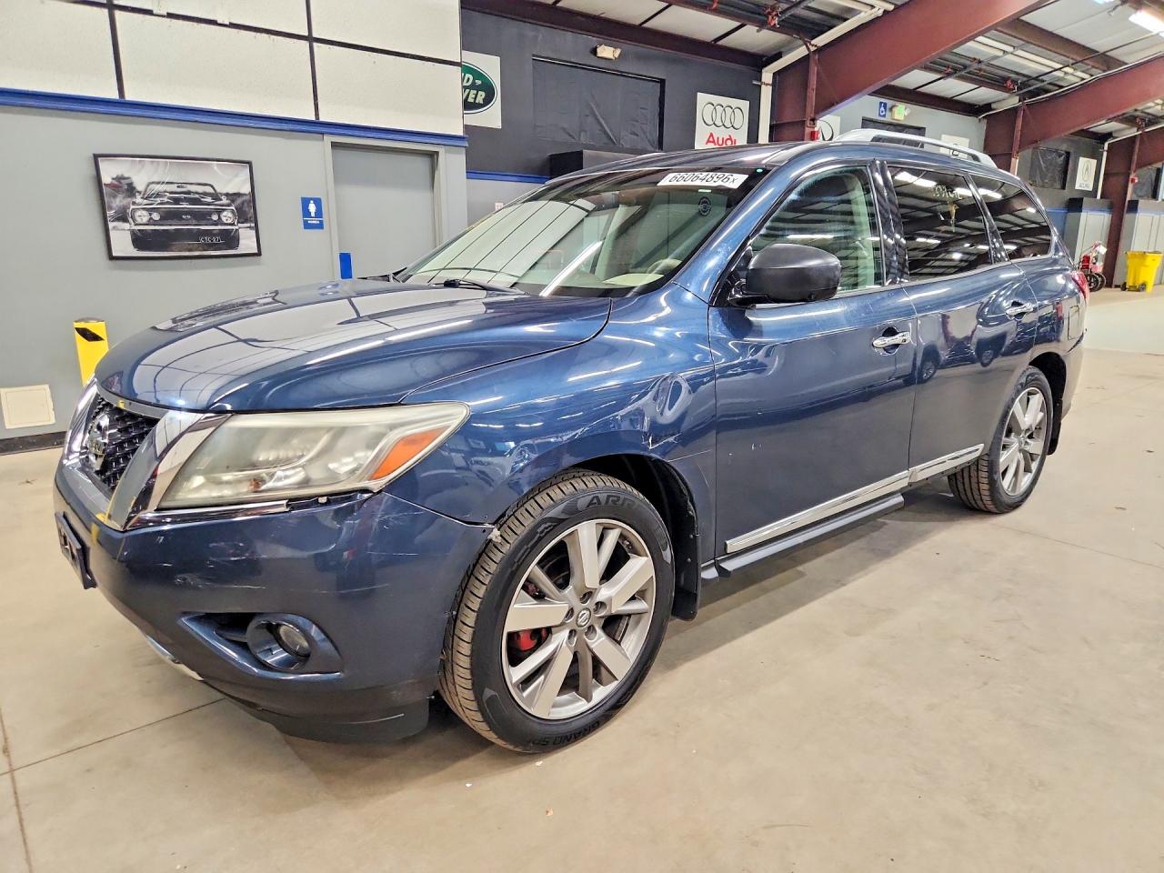 2013 NISSAN PATHFINDER S  