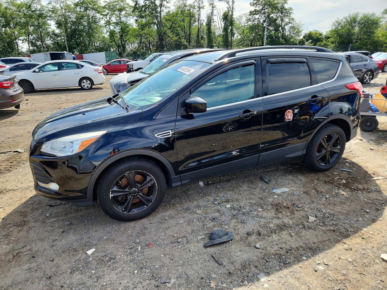 2016 FORD ESCAPE SE  