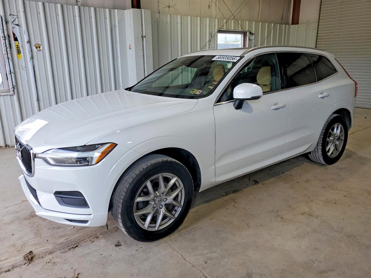 2020 VOLVO XC60 T5 MOMENTUM  