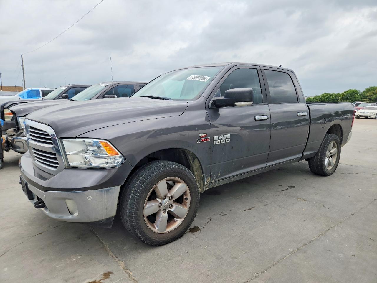 2016 RAM 1500 SLT  