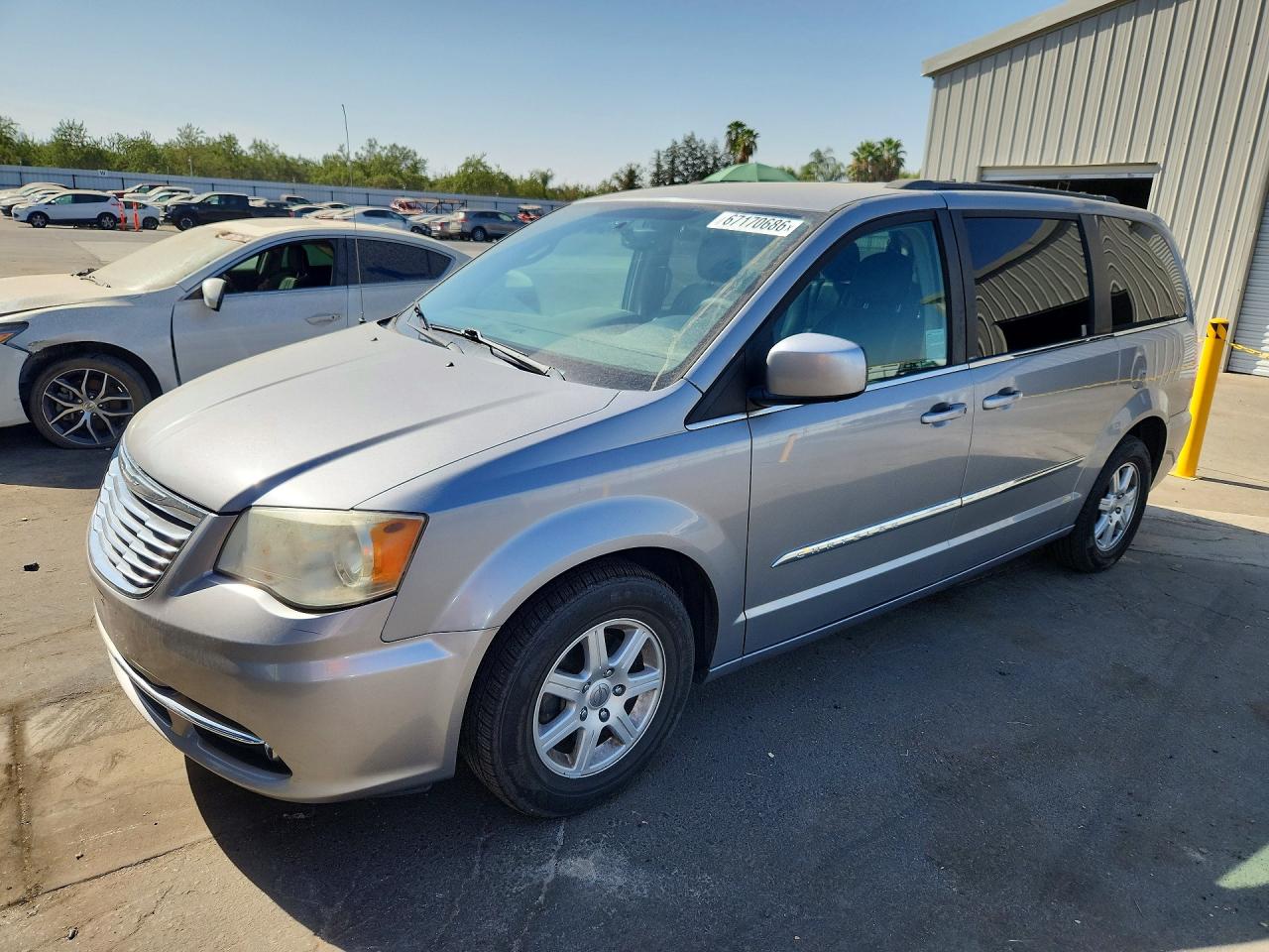 2013 CHRYSLER TOWN & COUNTRY TOURING  