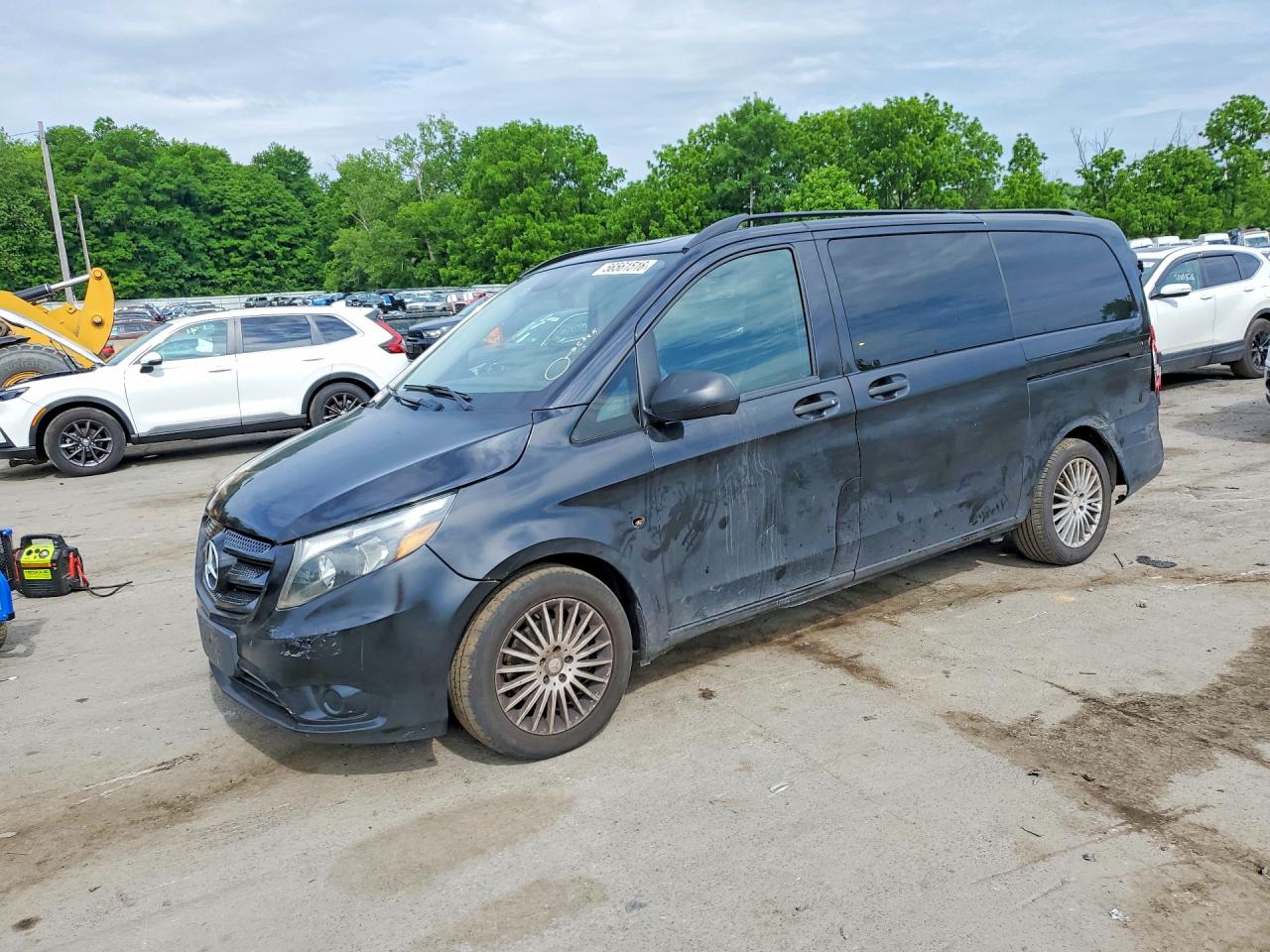 2017 MERCEDES-BENZ METRIS   