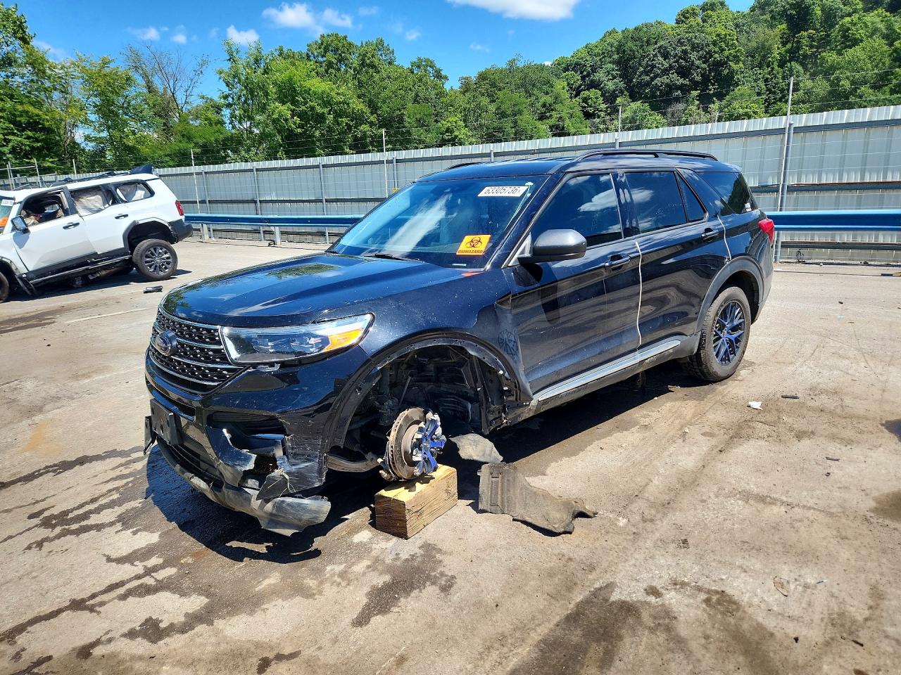 2023 FORD EXPLORER XLT  