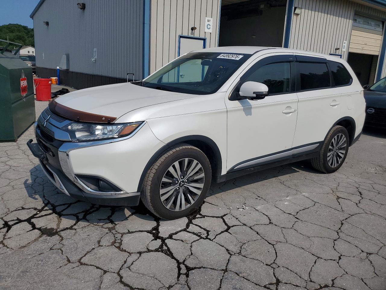 2019 MITSUBISHI OUTLANDER SE  