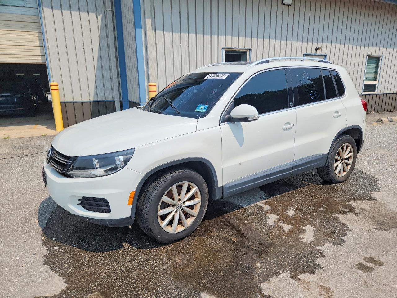 2017 VOLKSWAGEN TIGUAN WOLFSBURG  