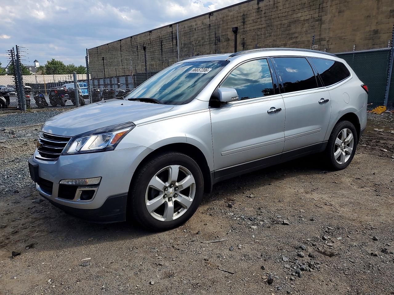 2017 CHEVROLET TRAVERSE LT  