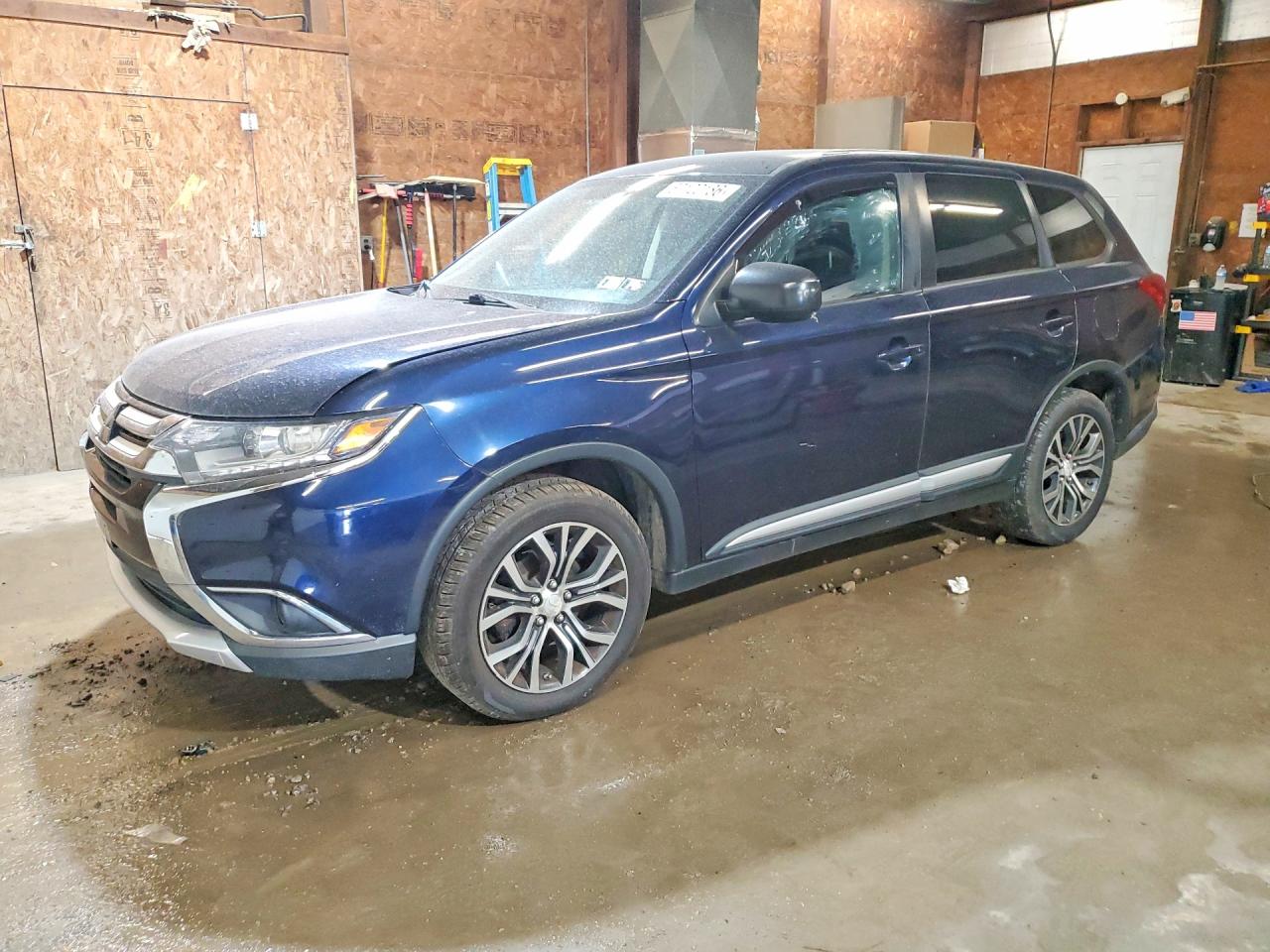 2016 MITSUBISHI OUTLANDER SE  