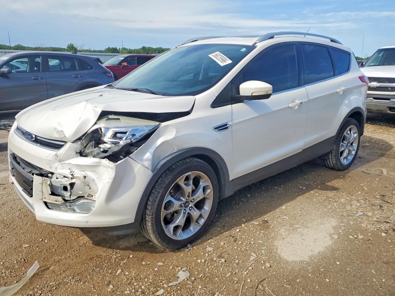 2016 FORD ESCAPE TITANIUM  