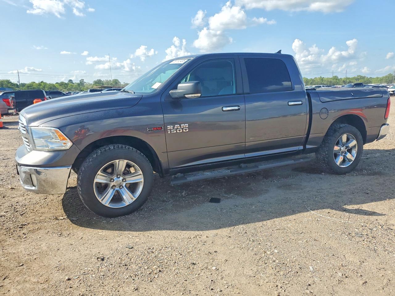 2017 RAM 1500 SLT  