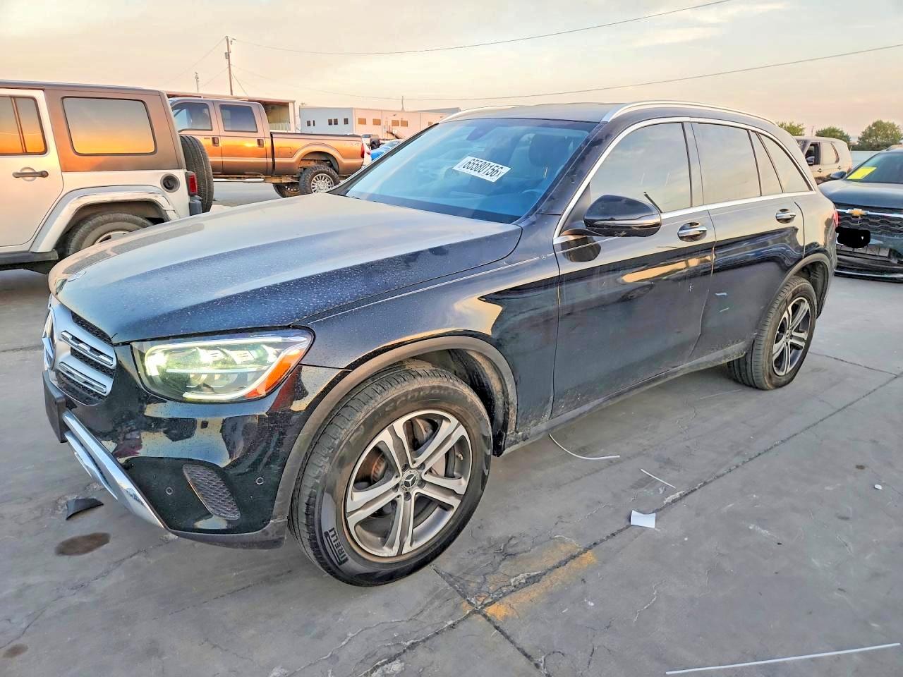 2021 MERCEDES-BENZ GLC 300  