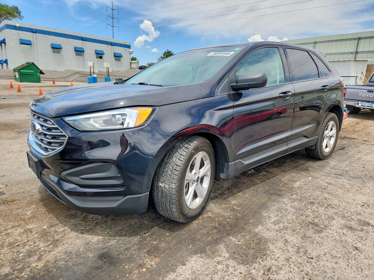2021 FORD EDGE SE  