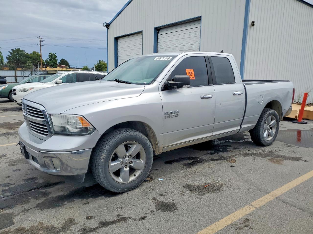 2015 RAM 1500 SLT  