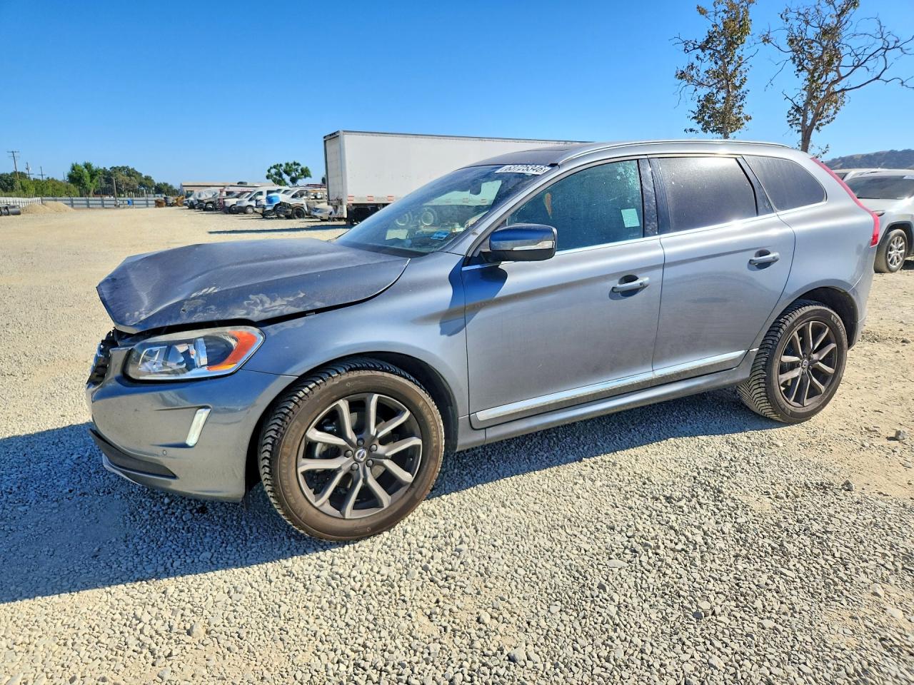 2016 VOLVO XC60 T6 PREMIER  