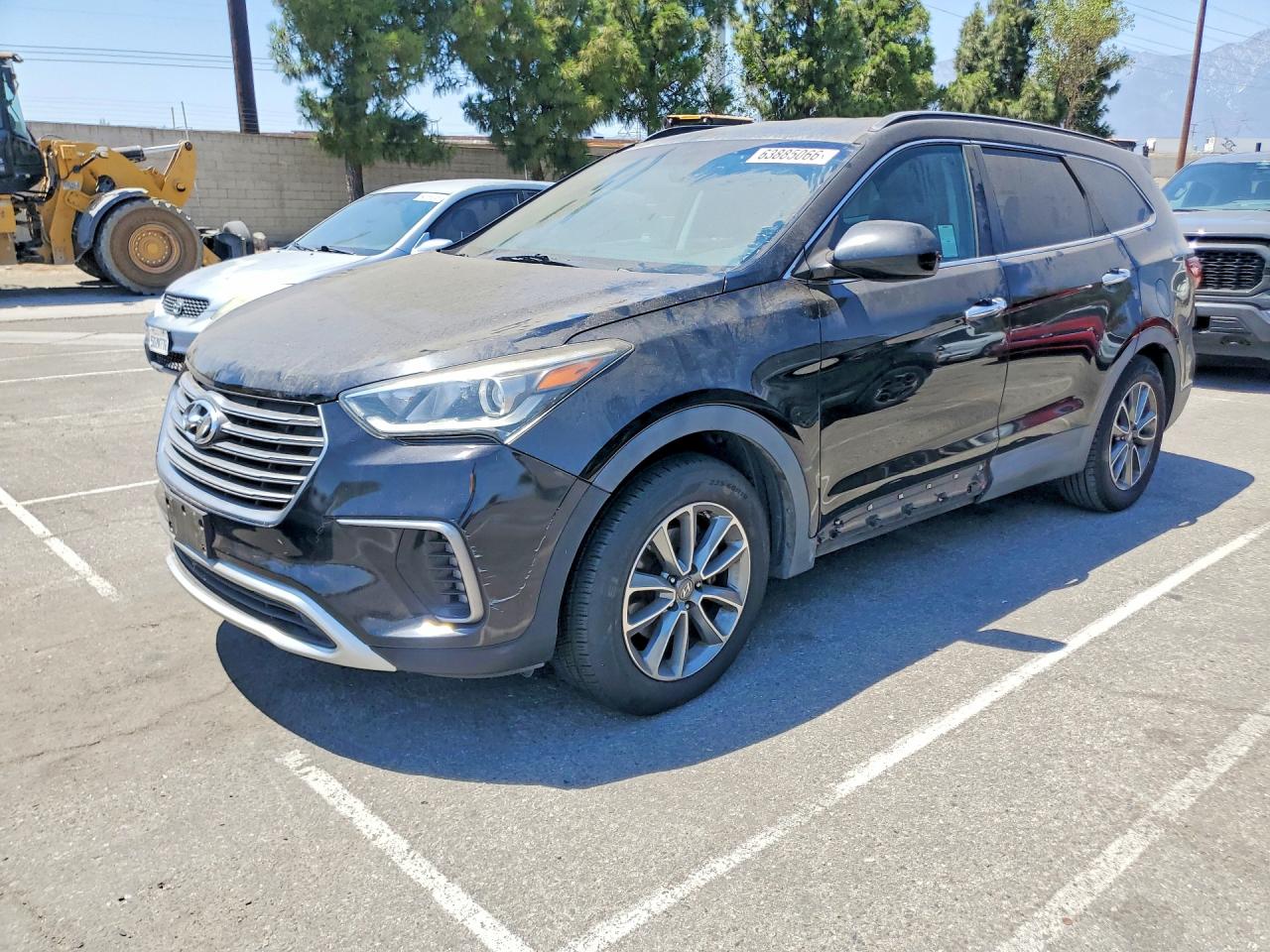 2017 HYUNDAI SANTA FE SE  