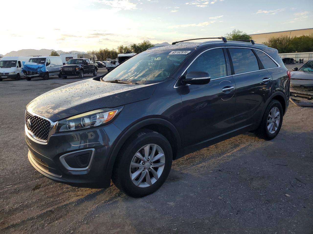 2016 KIA SORENTO LX  