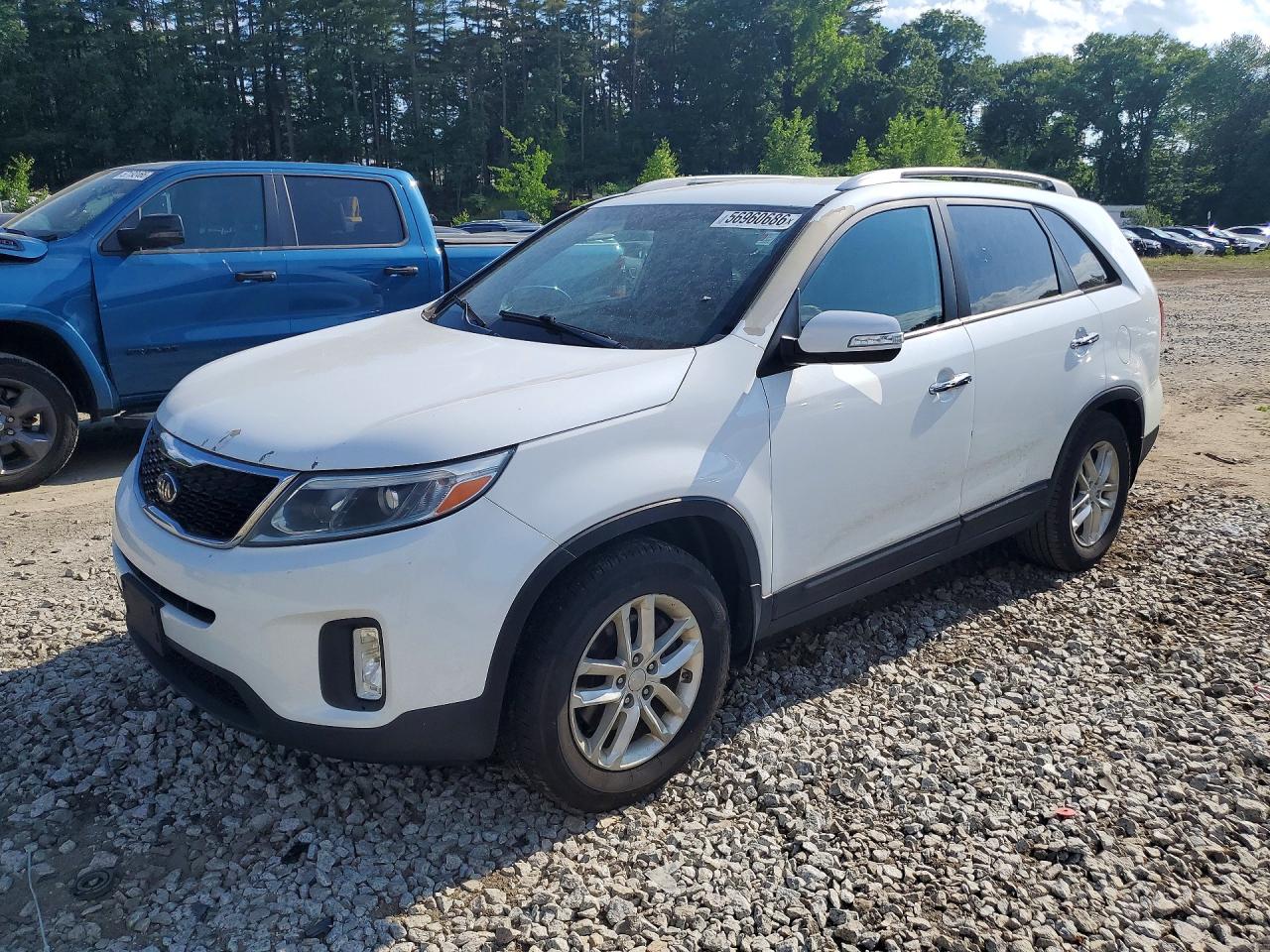 2015 KIA SORENTO LX  