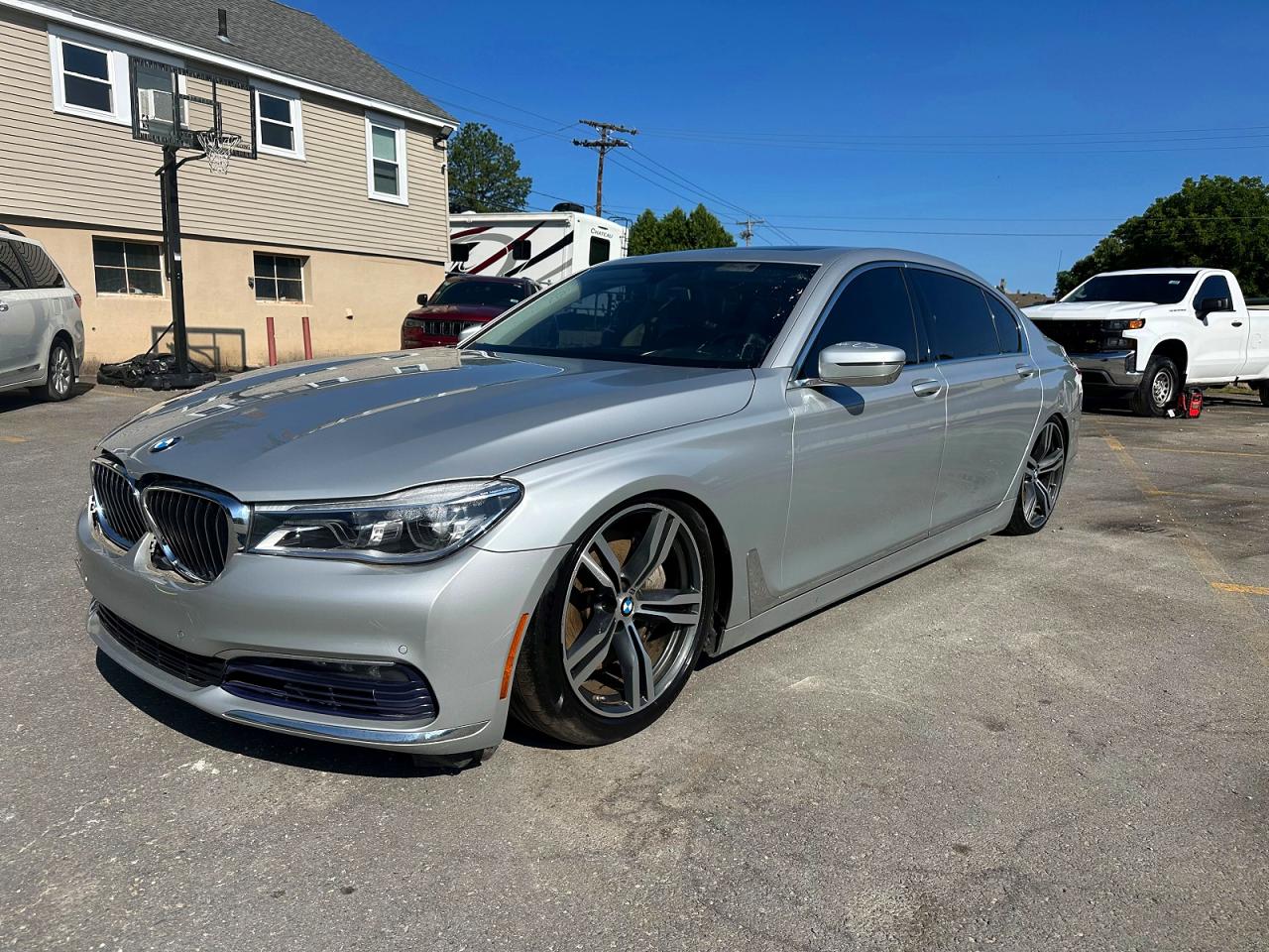 2016 BMW 750 XI  