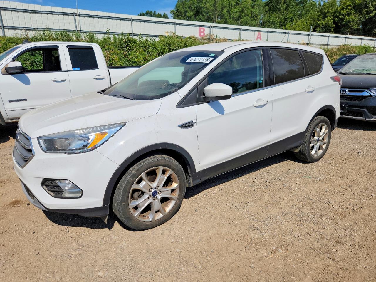 2017 FORD ESCAPE SE  