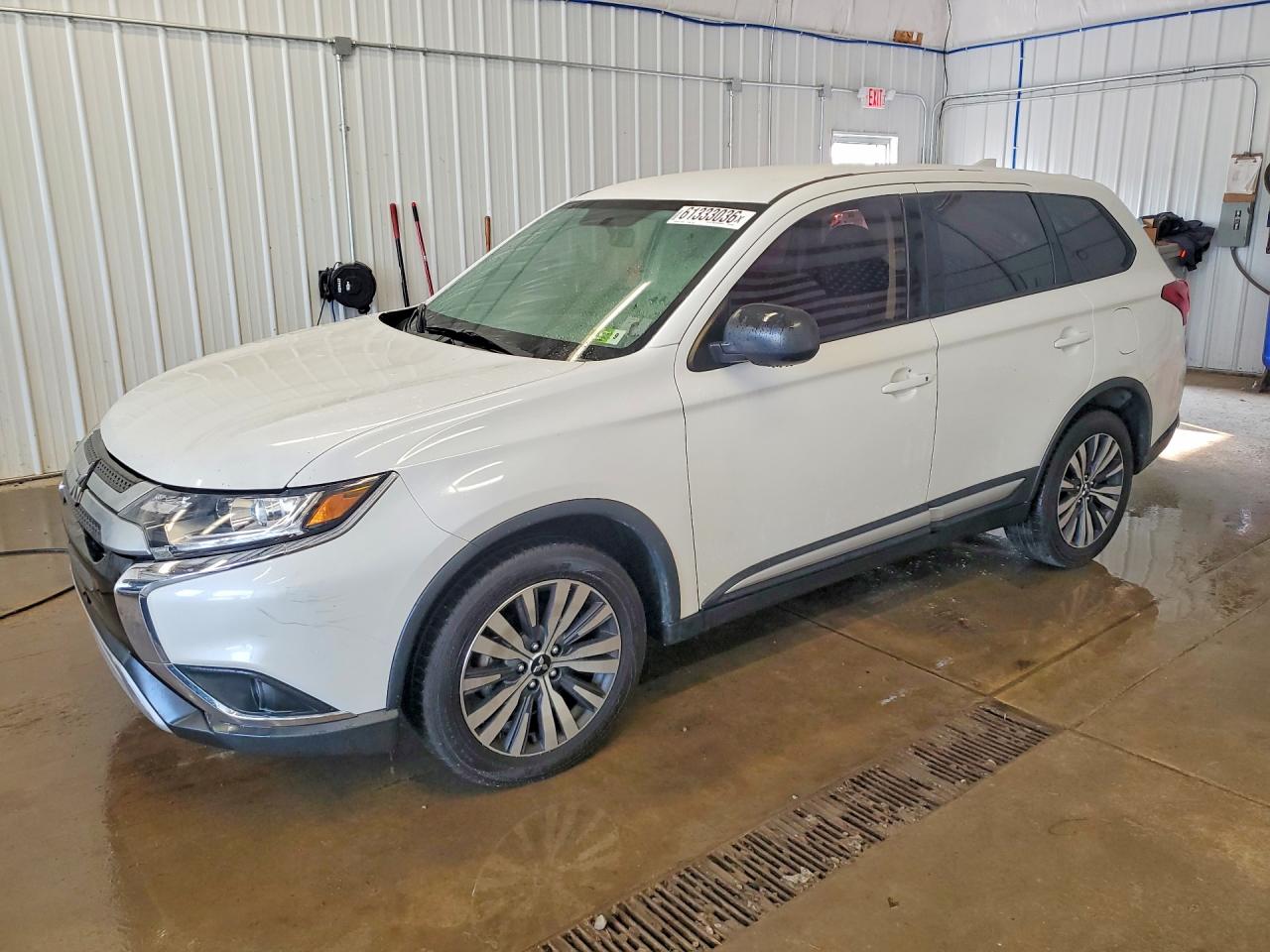 2019 MITSUBISHI OUTLANDER SE  