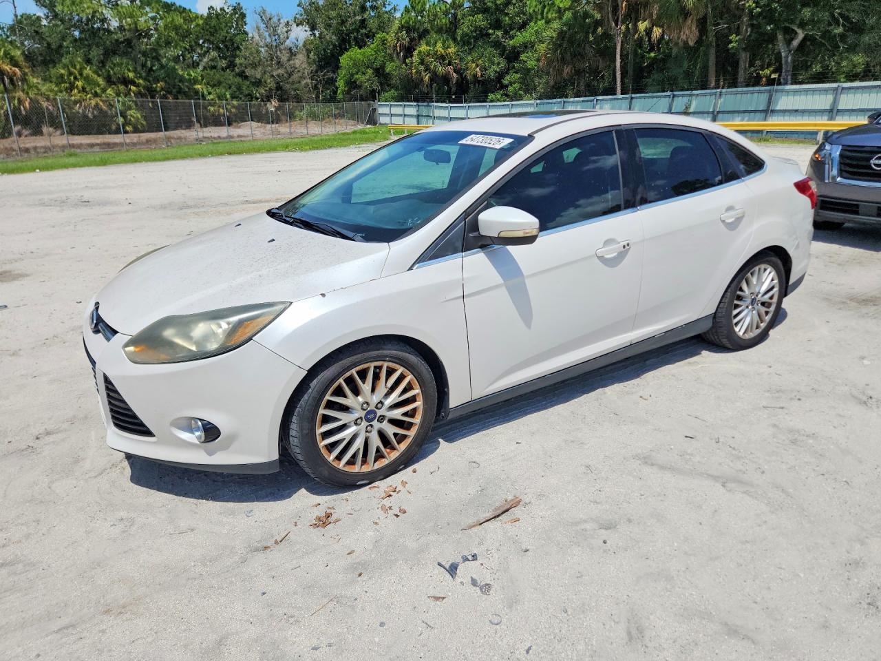 2014 FORD FOCUS TITANIUM  
