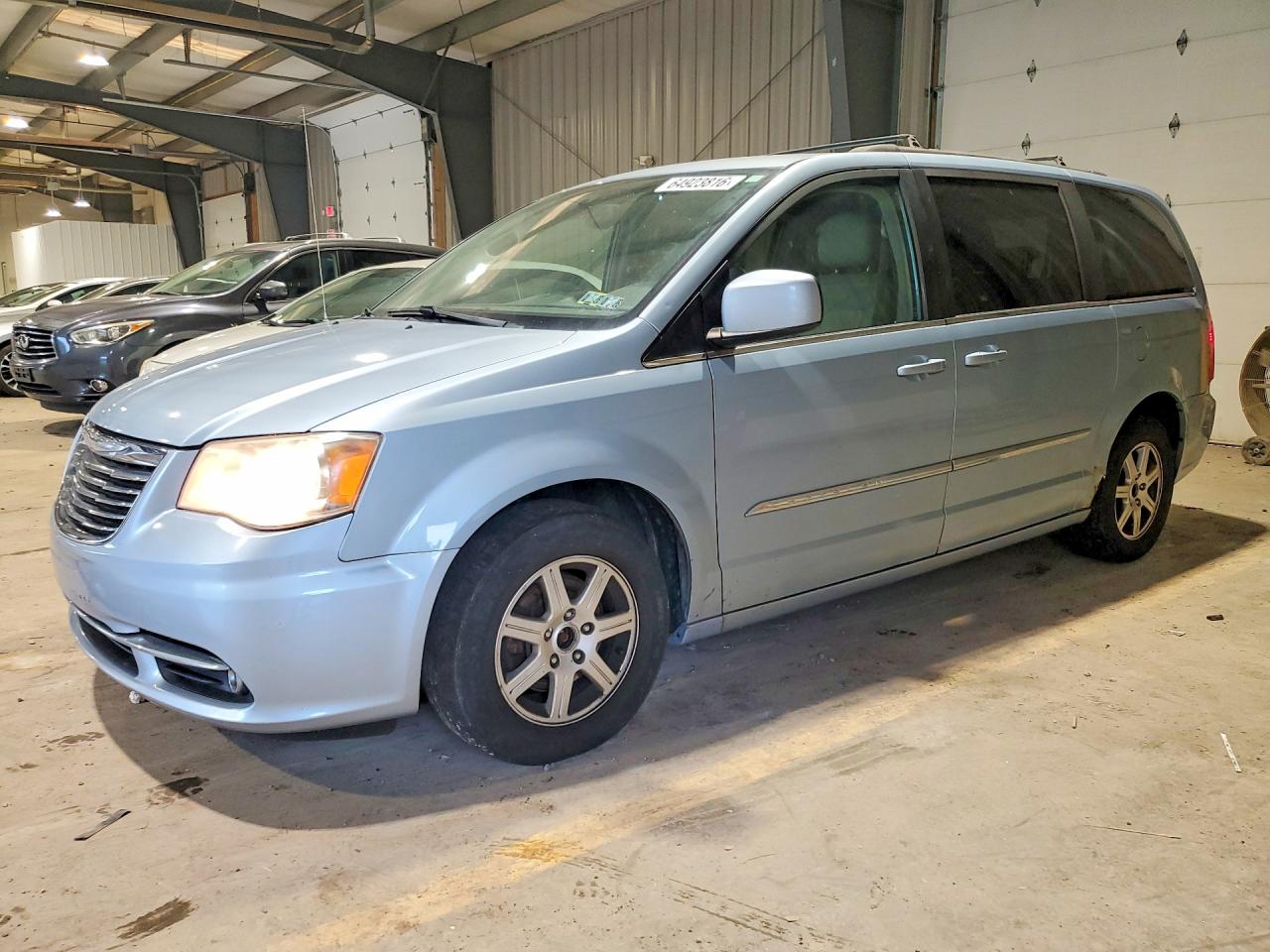 2013 CHRYSLER TOWN & COUNTRY TOURING  