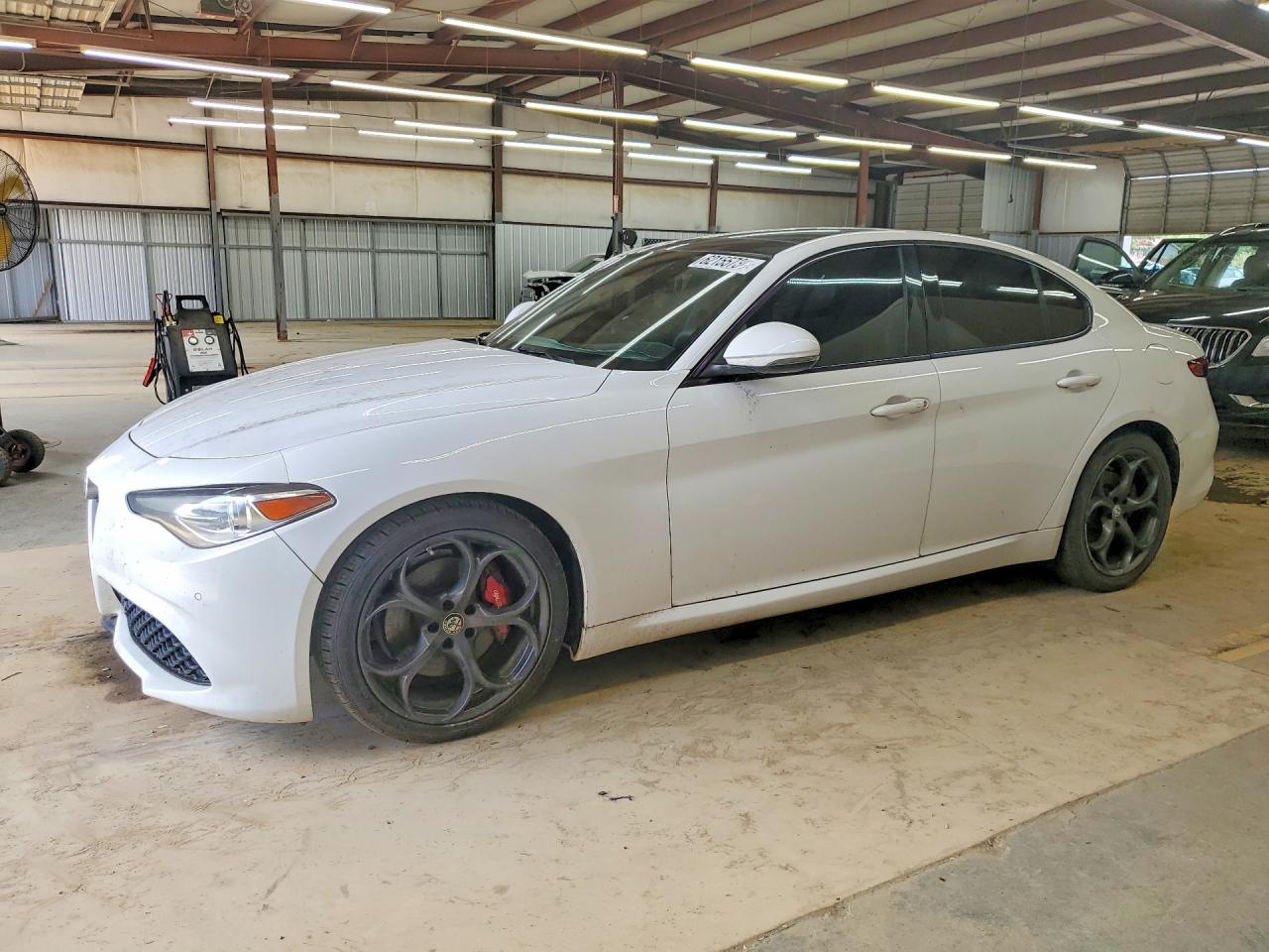 2017 ALFA ROMEO GIULIA TI  