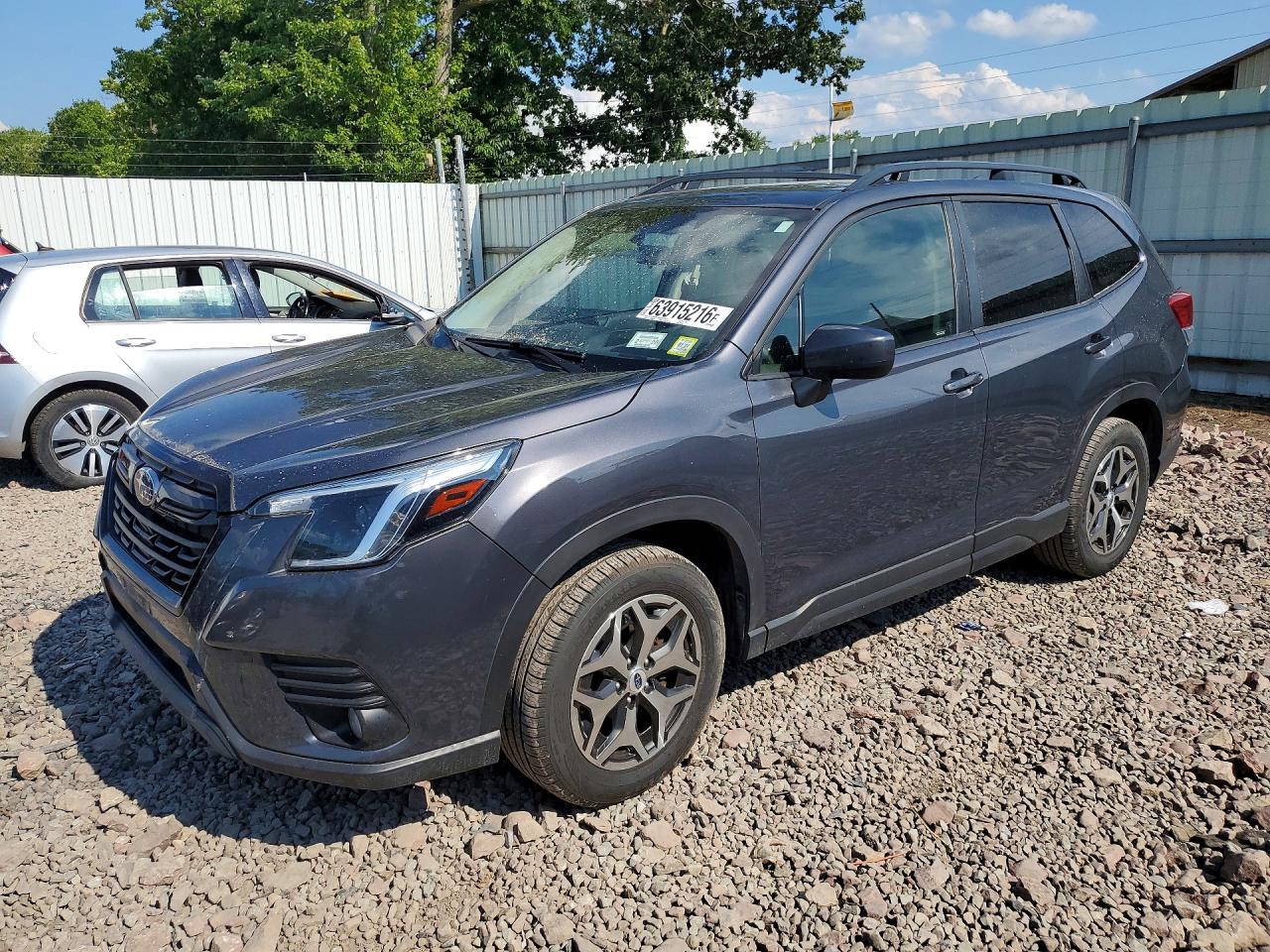 2022 SUBARU FORESTER PREMIUM  