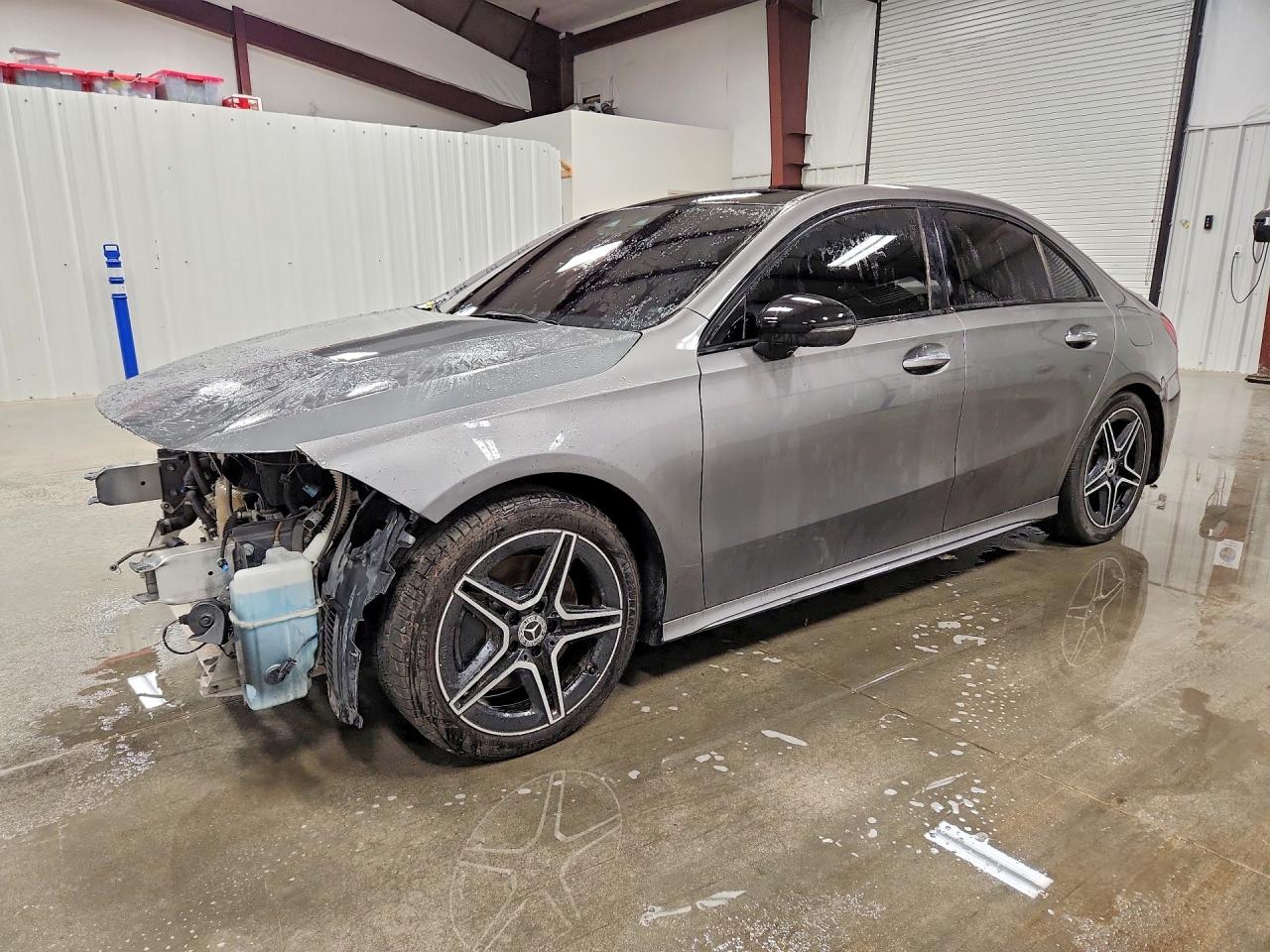 2019 MERCEDES-BENZ A 220  