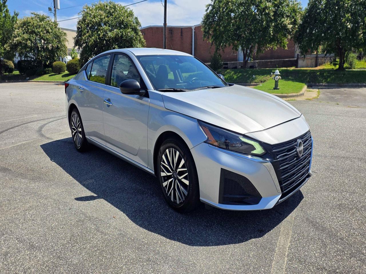2024 NISSAN ALTIMA SV  