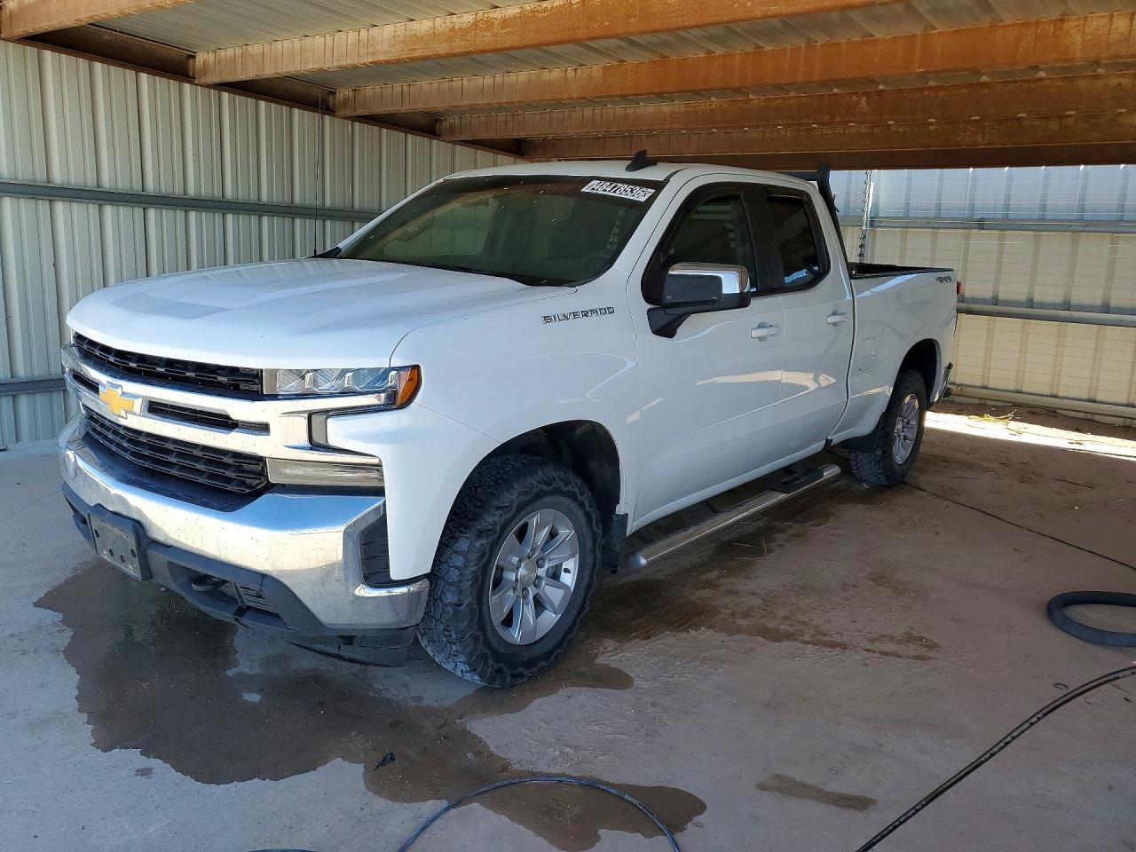2019 CHEVY SILVERADO LT-