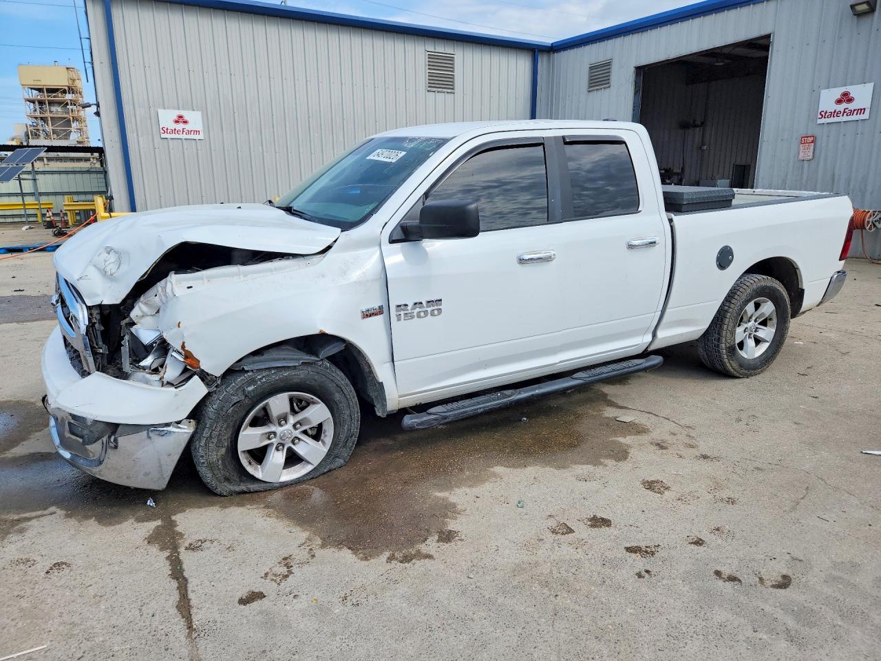 2017 RAM 1500 SLT  