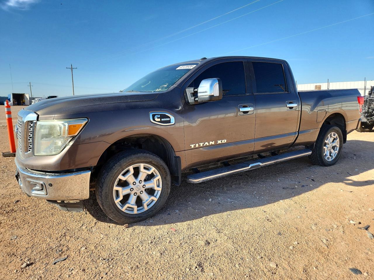 2016 NISSAN TITAN XD SL  