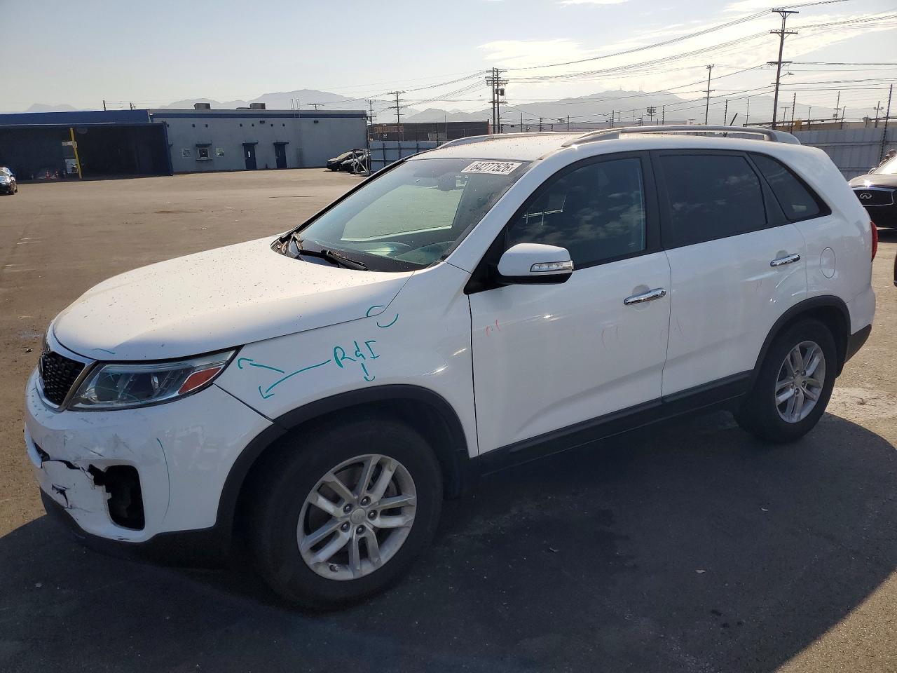 2015 KIA SORENTO LX  